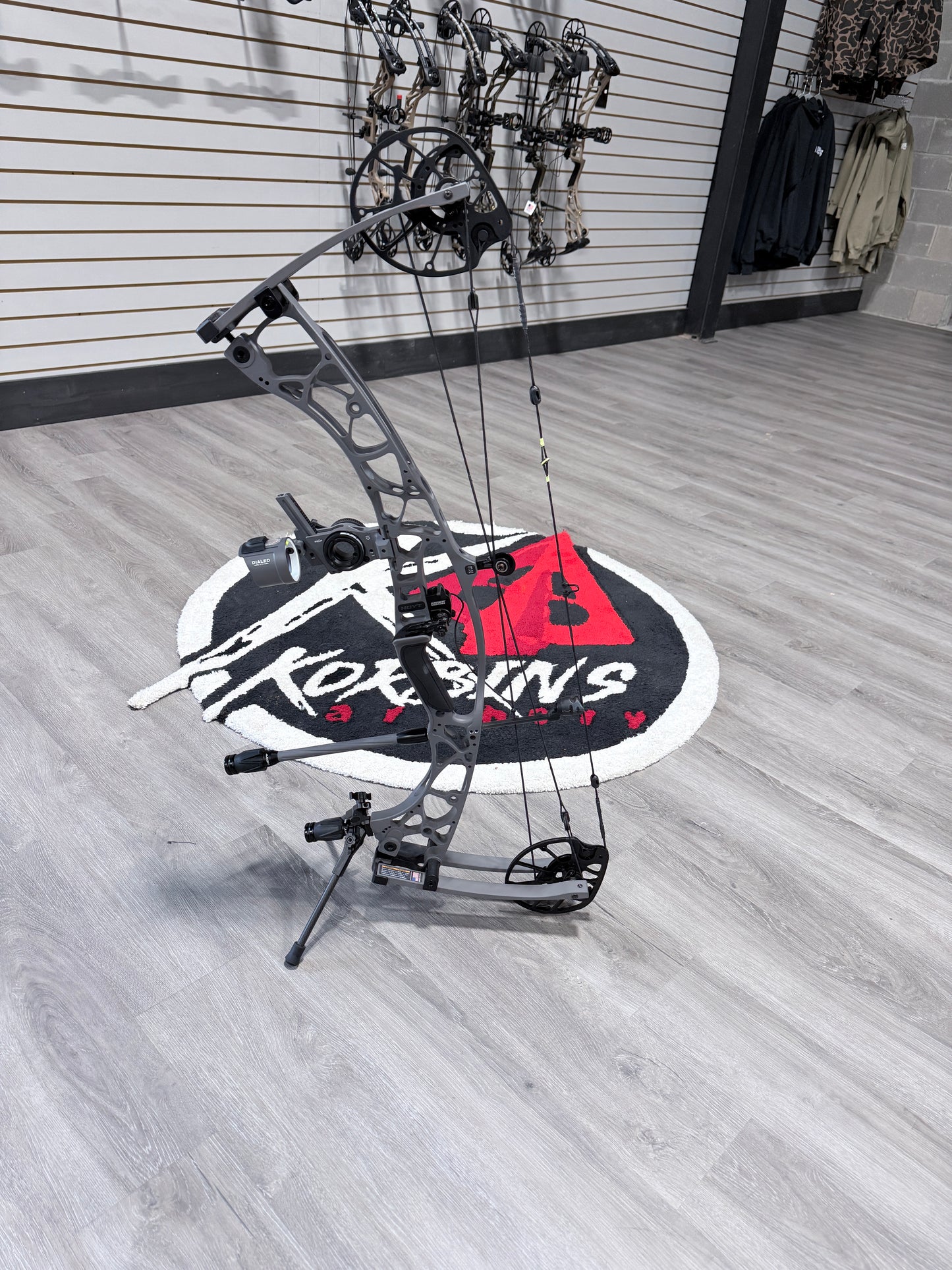 Used Loaded Hoyt ALPHA AX-2 32 (WAFFLE)