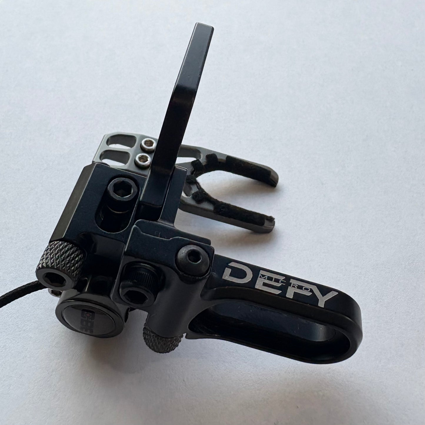 Used CBE Defy Arrow Rest