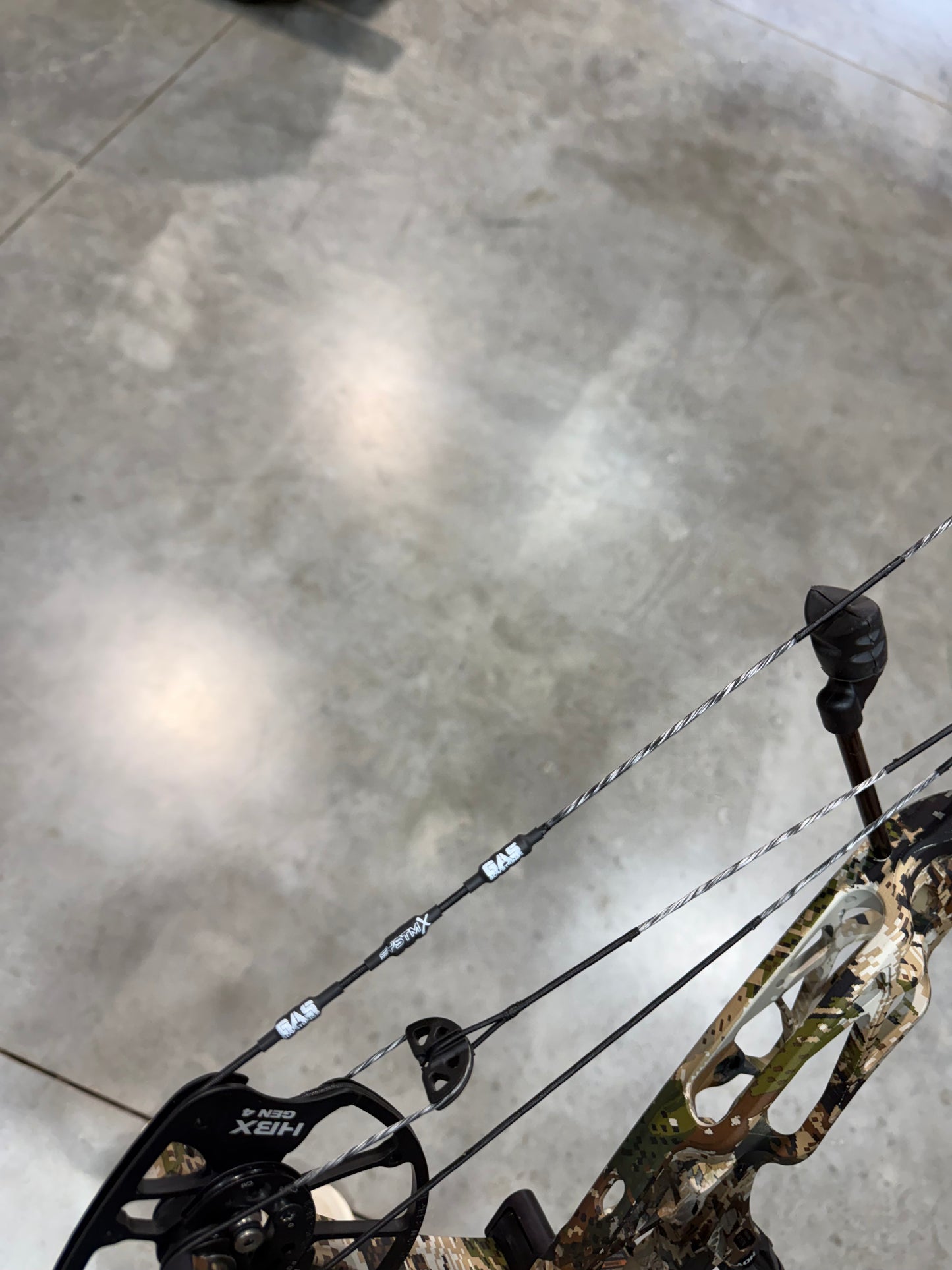 Used Hoyt AX3-33