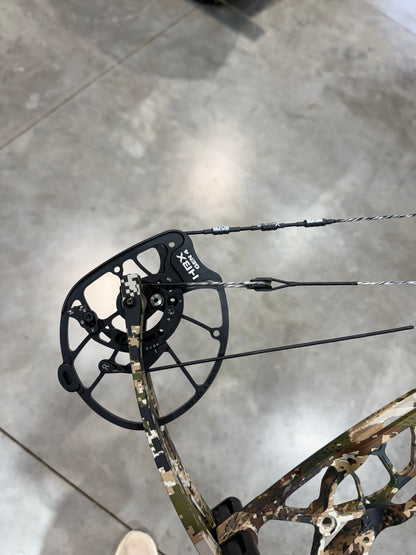 Used Hoyt AX3-33
