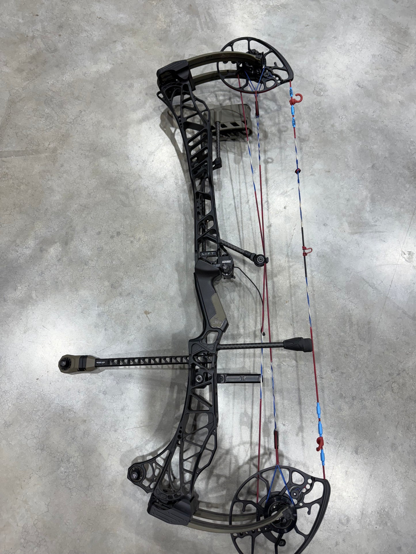 Custom Lift 33