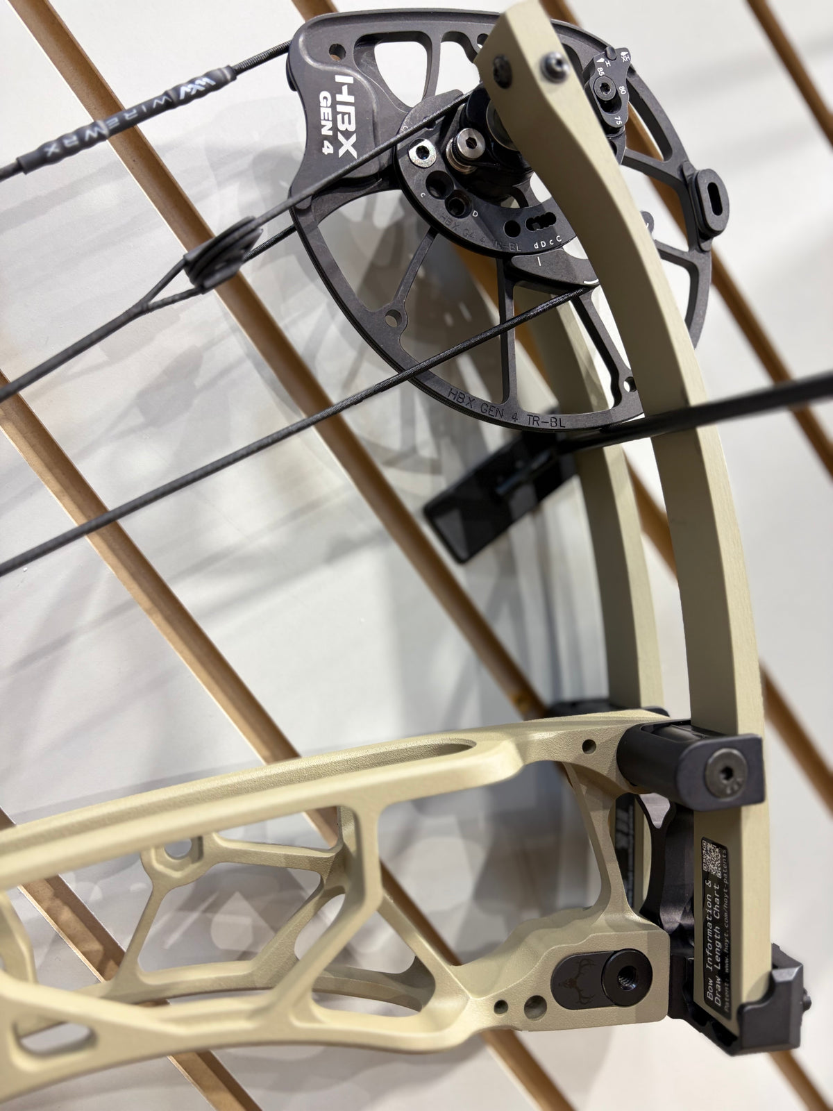 Used Sandstorm Hoyt AX3-33