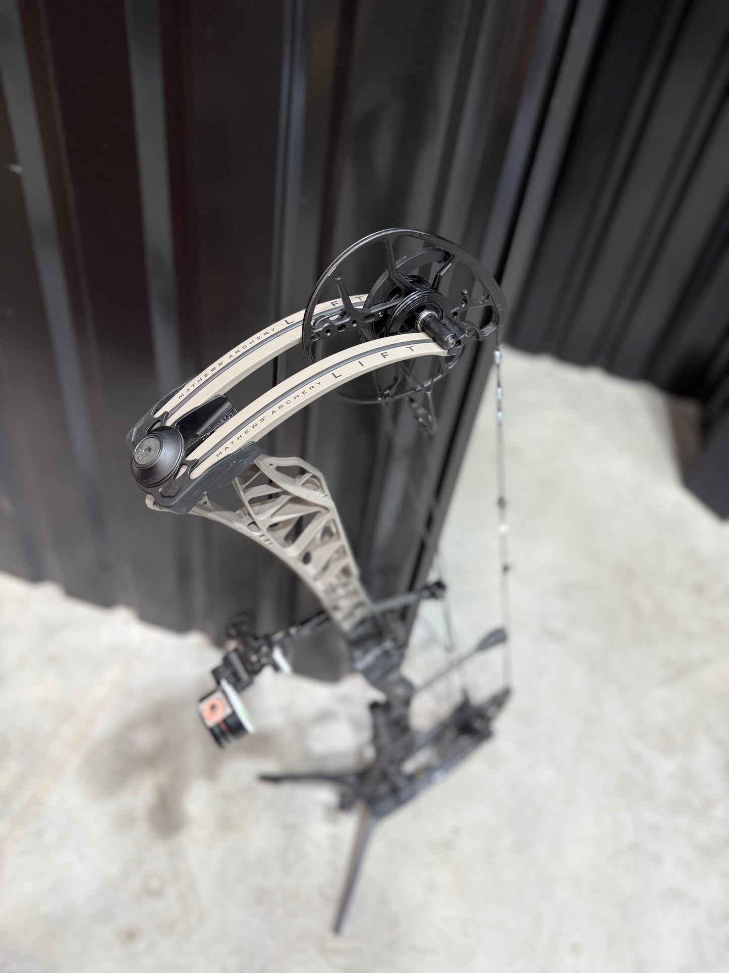 Used LIFT 33 -Fade to Black Ready to Hunt Waffle