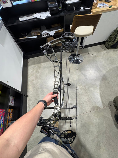 Used Hoyt ALPHA AX-2 32