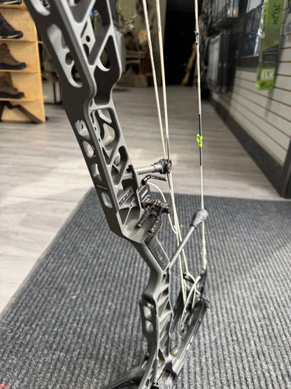 Used LIFT X 33 WAFFLE- Shale