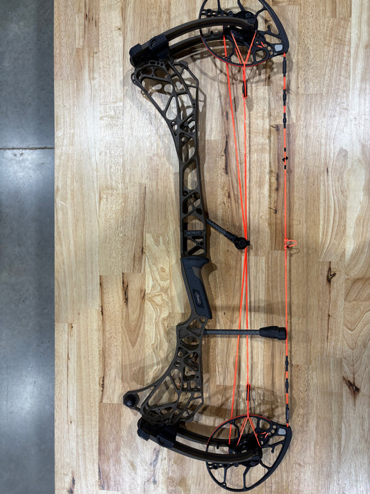 USED- Kodiak ARC 30 with custom Match strings