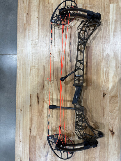 USED- Kodiak ARC 30 with custom Match strings