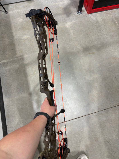 USED- Kodiak ARC 30 with custom Match strings